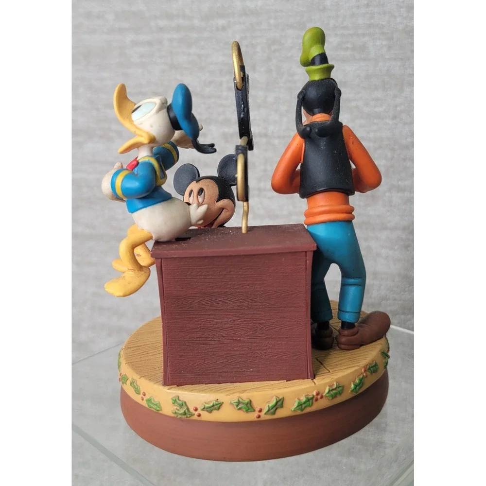 Disney Hallmark 2006 Mickey Goofy Donald Jazz Band Musical Figurine QXD8316